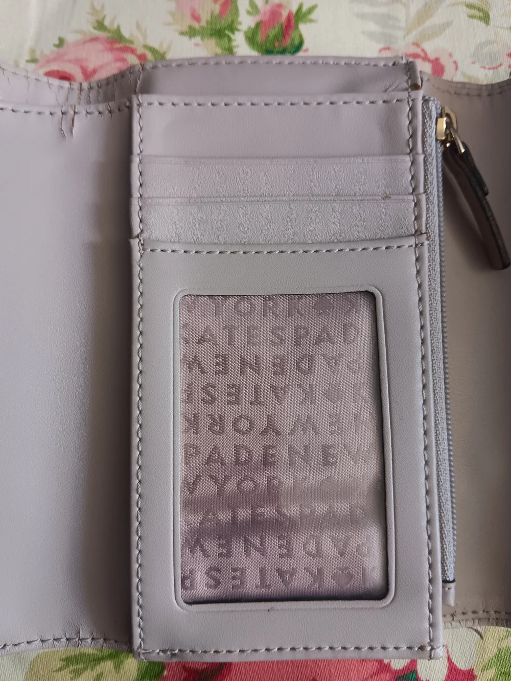 Kate Spade Gray Mulberry Street Pebble Textured Leather Snap Compact Wallet D11